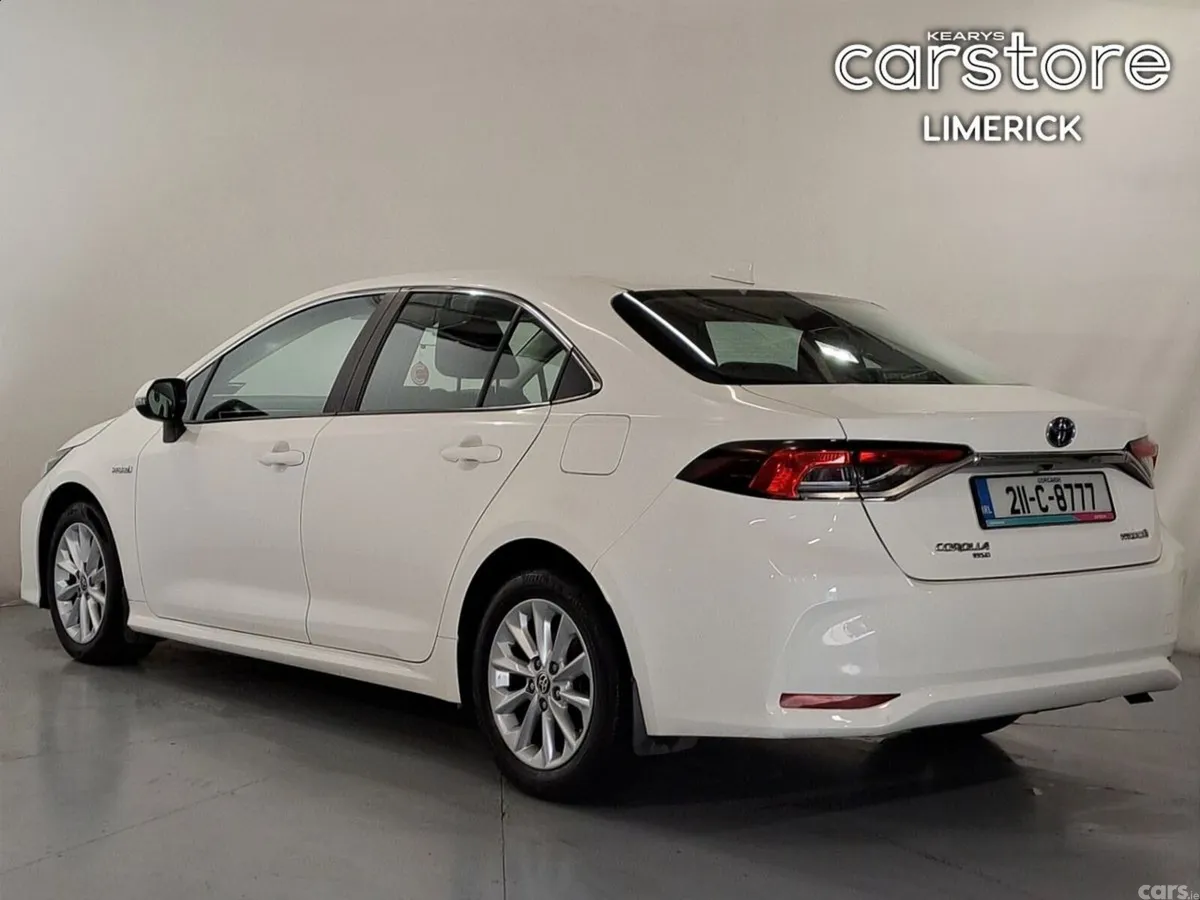 Toyota Corolla Saloon, Petrol Hybrid, 2021, White