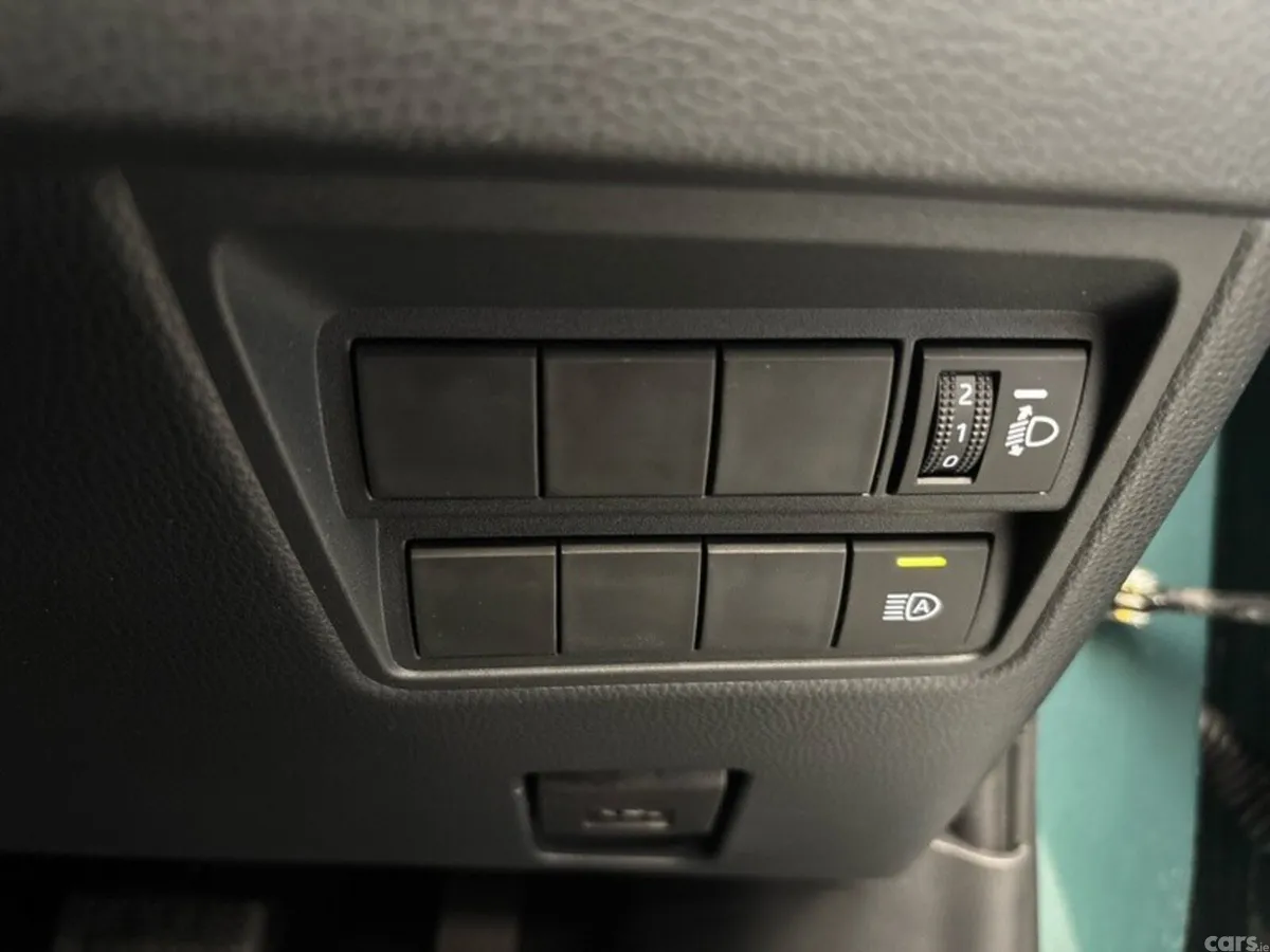 Toyota Yaris Cross Hatchback, Petrol Hybrid, 2026, Green