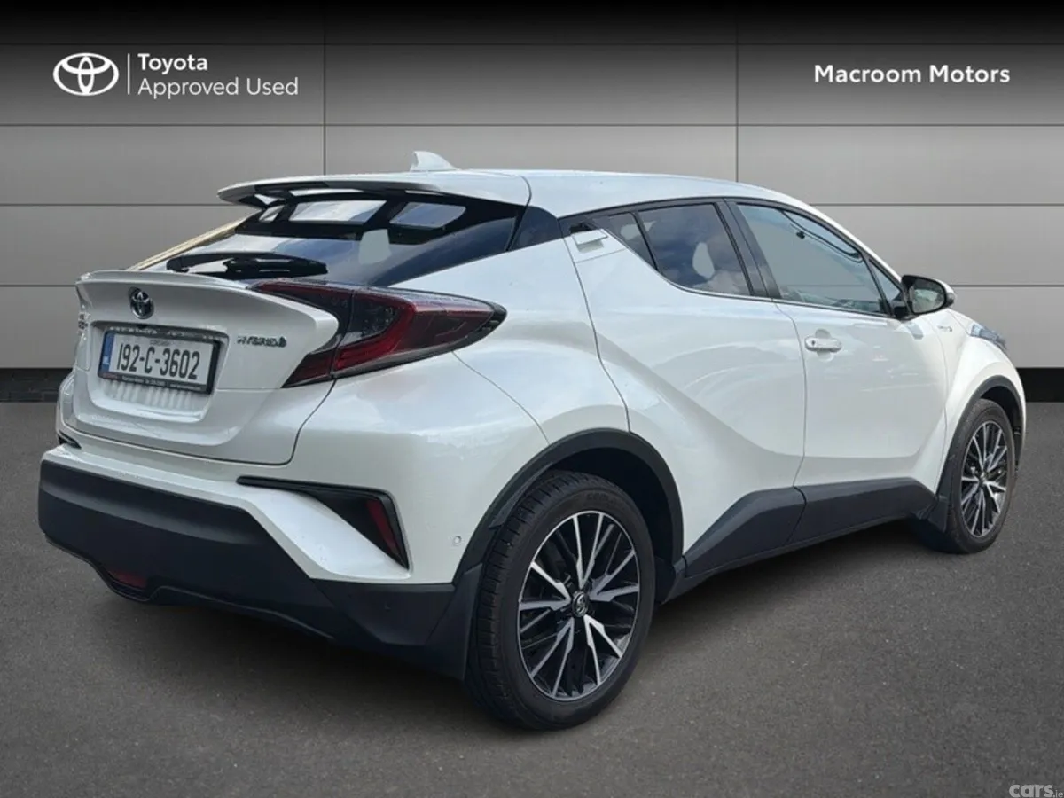 Toyota C-HR SUV, Petrol Hybrid, 2019, White