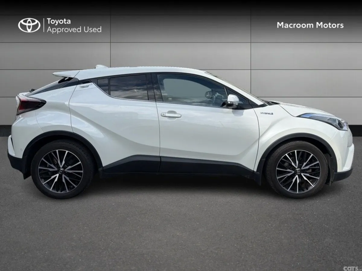 Toyota C-HR SUV, Petrol Hybrid, 2019, White