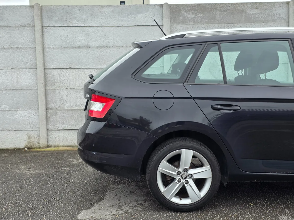 Skoda Fabia Estate, Petrol, 2018, Black