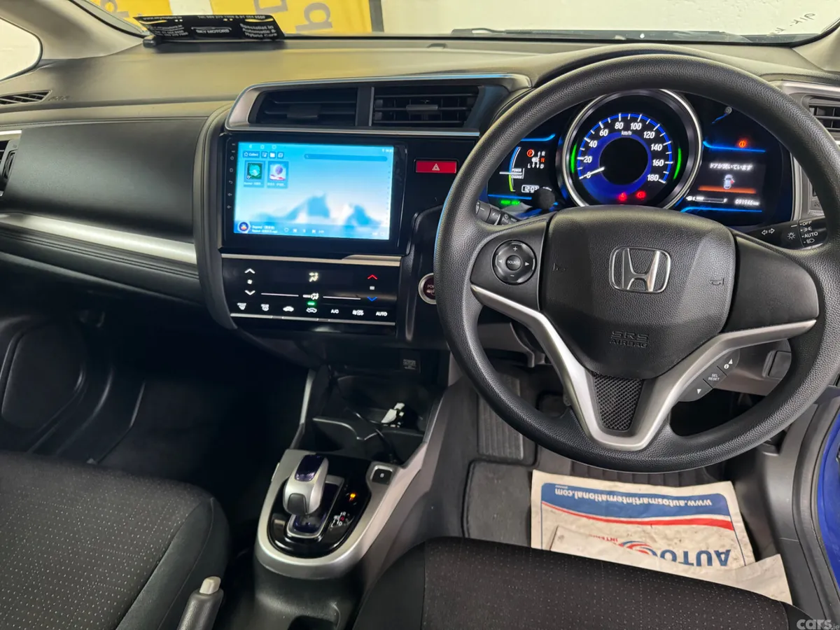 Honda Fit Hatchback, Petrol Hybrid, 2015, Blue