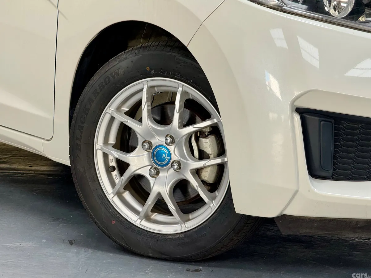 Honda Fit Hatchback, Petrol Hybrid, 2017, White