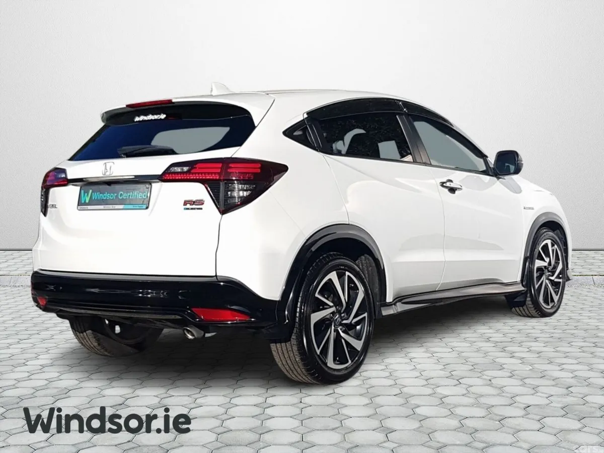 Honda Vezel SUV, Petrol Hybrid, 2021, White