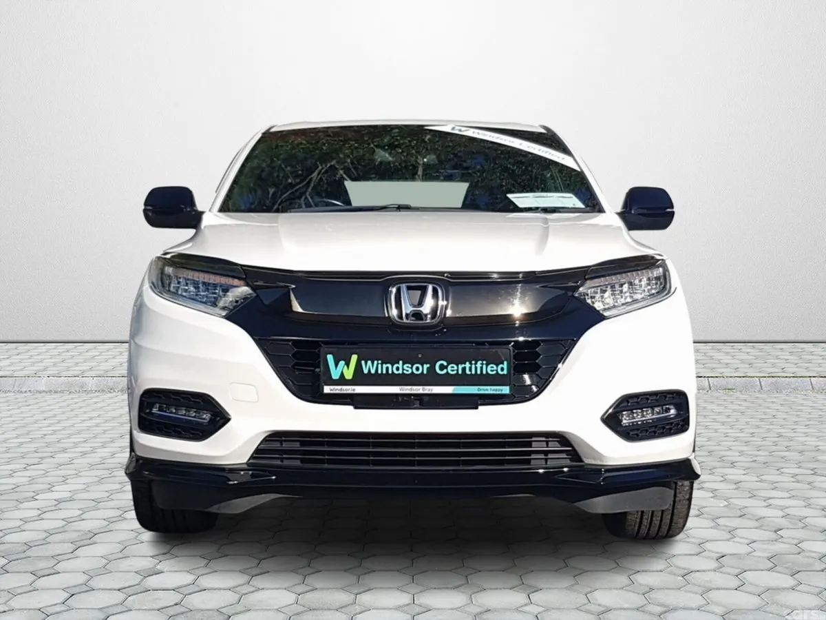 Honda Vezel SUV, Petrol Hybrid, 2021, White