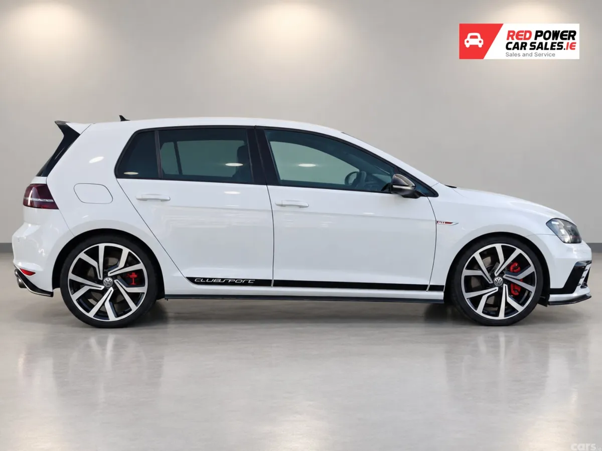 Volkswagen Golf Hatchback, Petrol, 2016, White