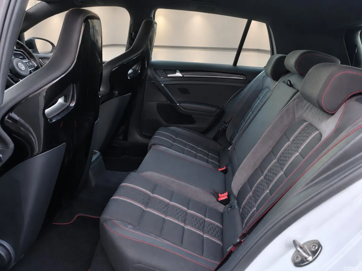 Volkswagen Golf Hatchback, Petrol, 2016, White