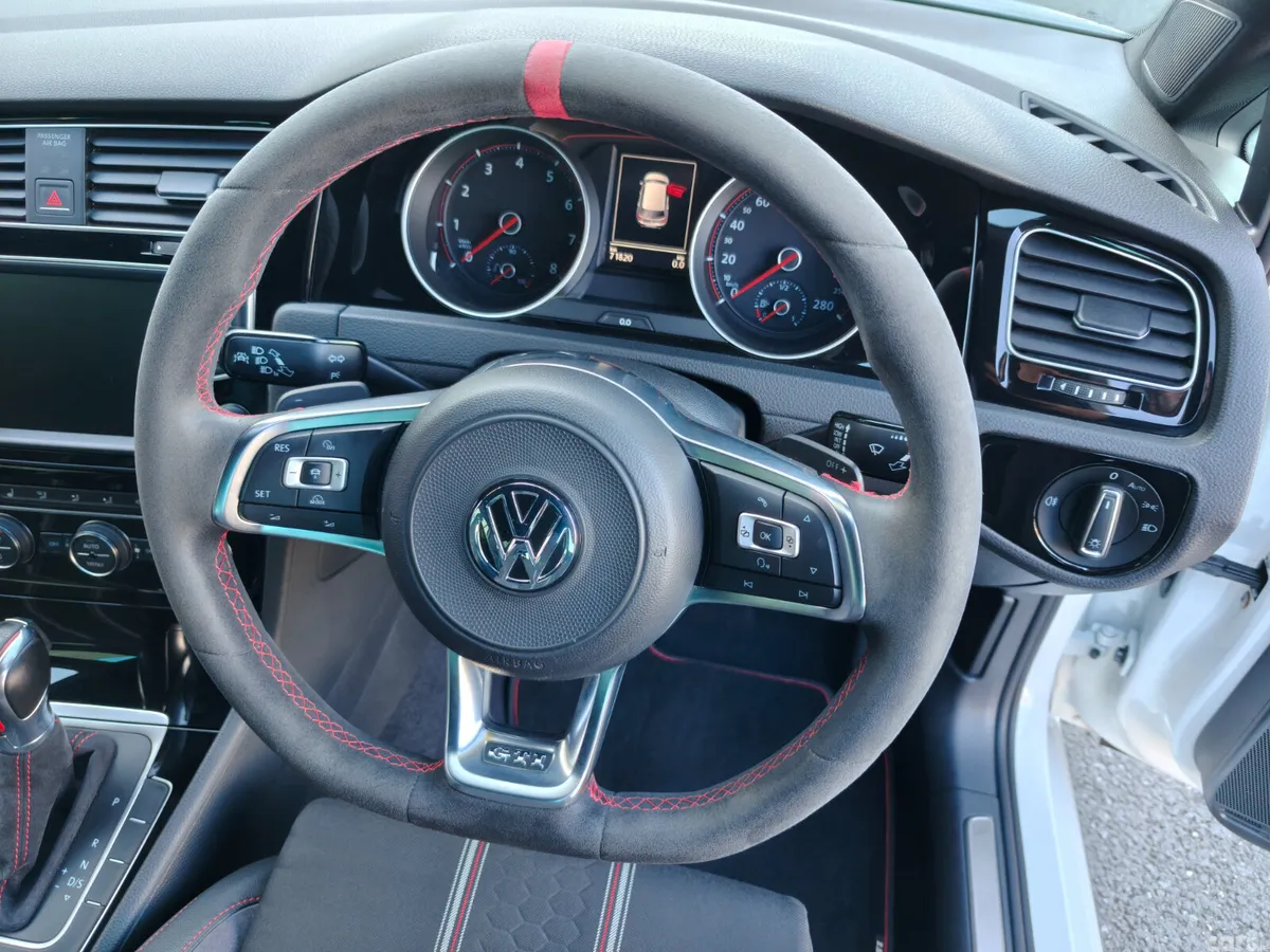 Volkswagen Golf Hatchback, Petrol, 2016, White