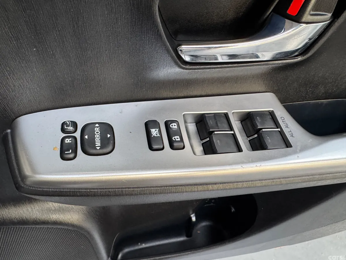 Toyota Prius MPV, Petrol Hybrid, 2016, Silver