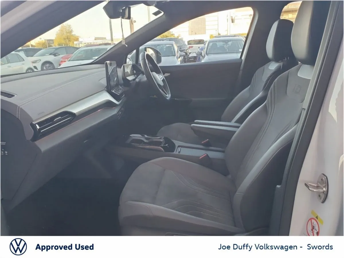 Volkswagen ID.4 Estate, Electric, 2023, White