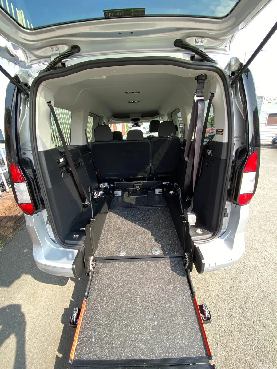 Ford Tourneo Connect MPV, Diesel, 2023, Silver