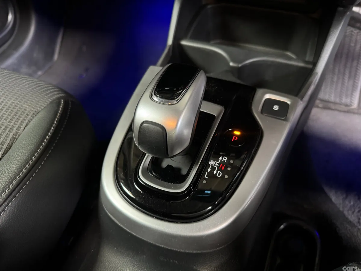 Honda Fit Hatchback, Petrol Hybrid, 2018, Blue