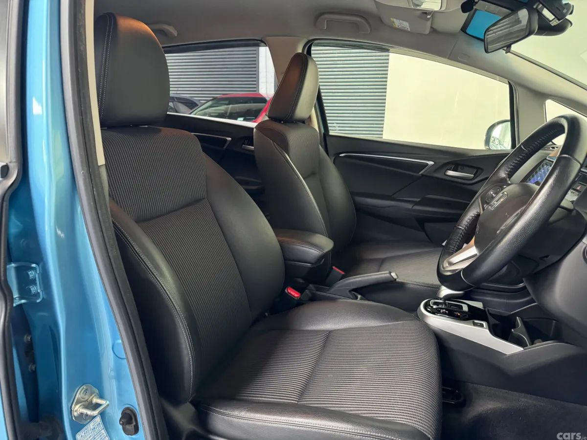 Honda Fit Hatchback, Petrol Hybrid, 2018, Blue