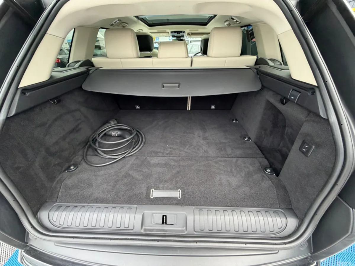 Land Rover Range Rover SUV, Petrol Hybrid, 2018, Grey