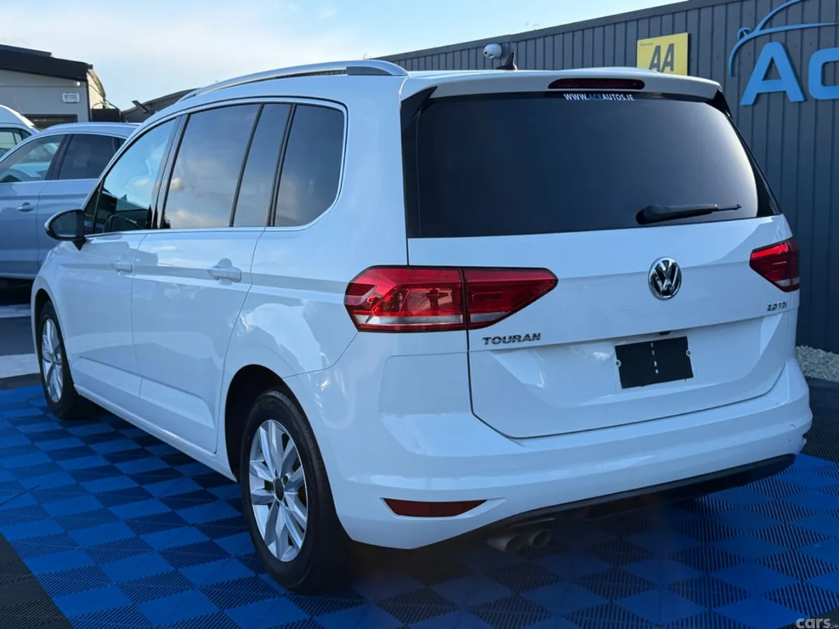 Volkswagen Touran MPV, Diesel, 2019, White