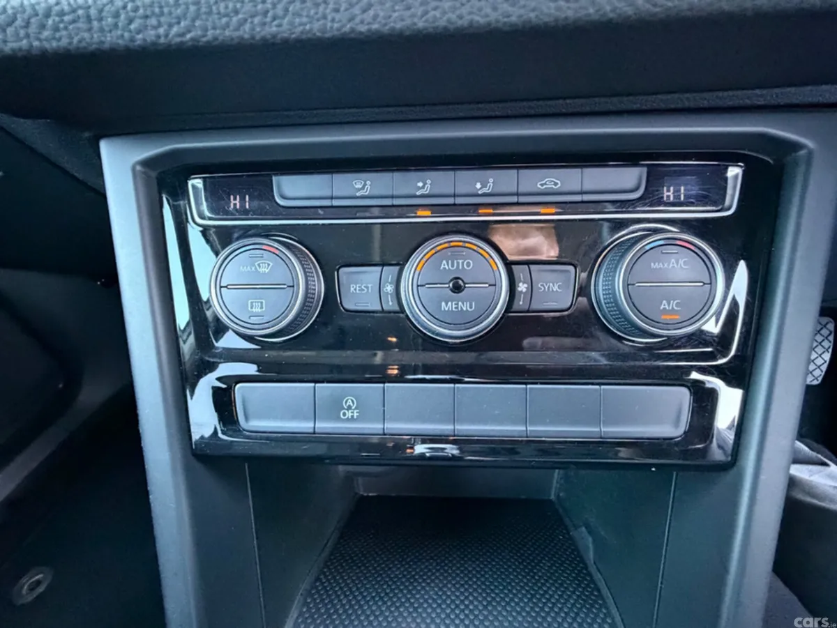 Volkswagen Touran MPV, Diesel, 2019, White