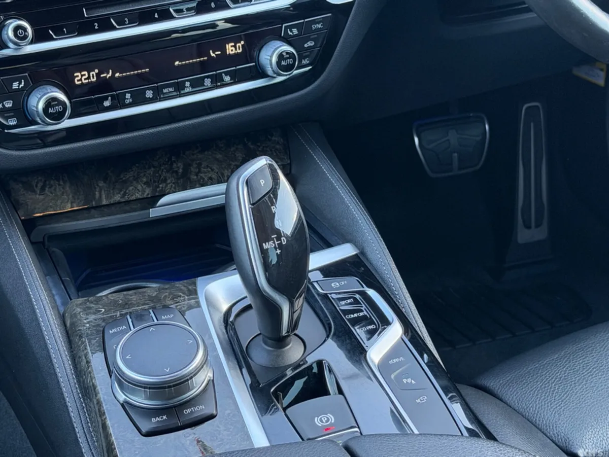 BMW 5-Series Saloon, Petrol Plug-in Hybrid, 2017, Grey
