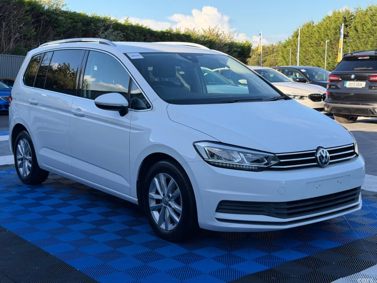 Volkswagen Touran MPV, Diesel, 2019, White