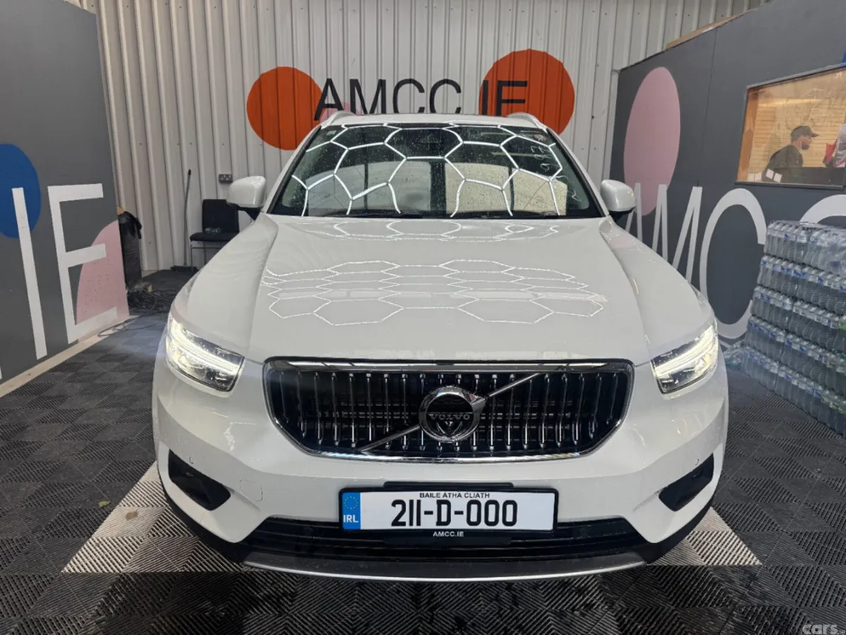 Volvo XC40 SUV, Petrol Hybrid, 2021, White