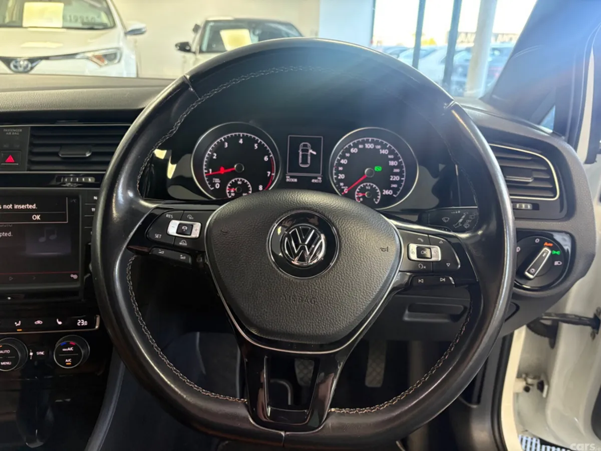 Volkswagen Golf Hatchback, Petrol, 2014, White