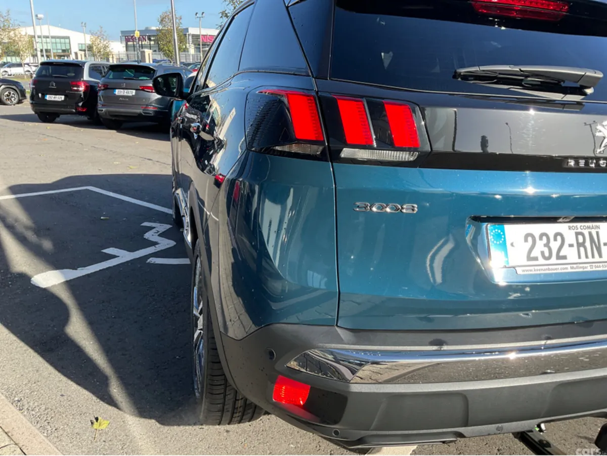 Peugeot 3008 MPV, Diesel, 2023, Blue