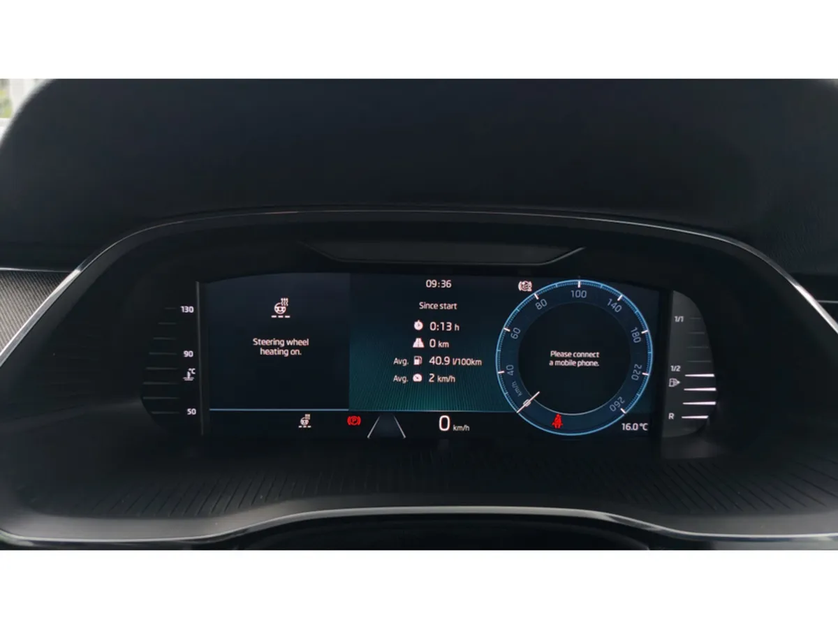 Skoda Octavia Saloon, Diesel, 2023, Grey