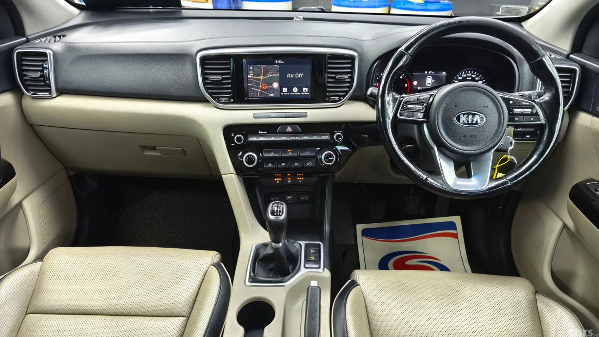 Kia Sportage SUV, Diesel Hybrid, 2020, Grey