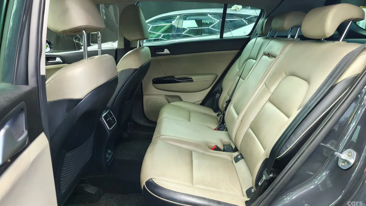 Kia Sportage SUV, Diesel Hybrid, 2020, Grey