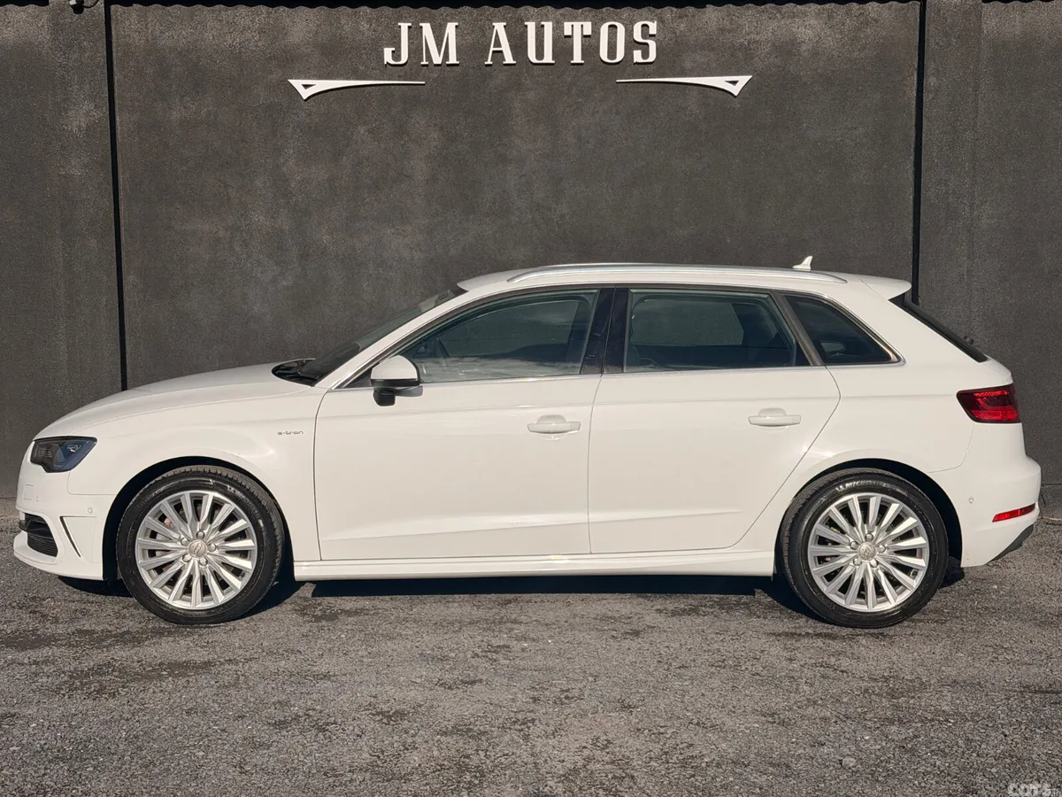 Audi A3 Hatchback, Petrol Plug-in Hybrid, 2016, White