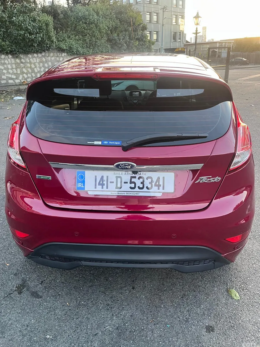 Ford Fiesta Hatchback, Petrol, 2014, Red