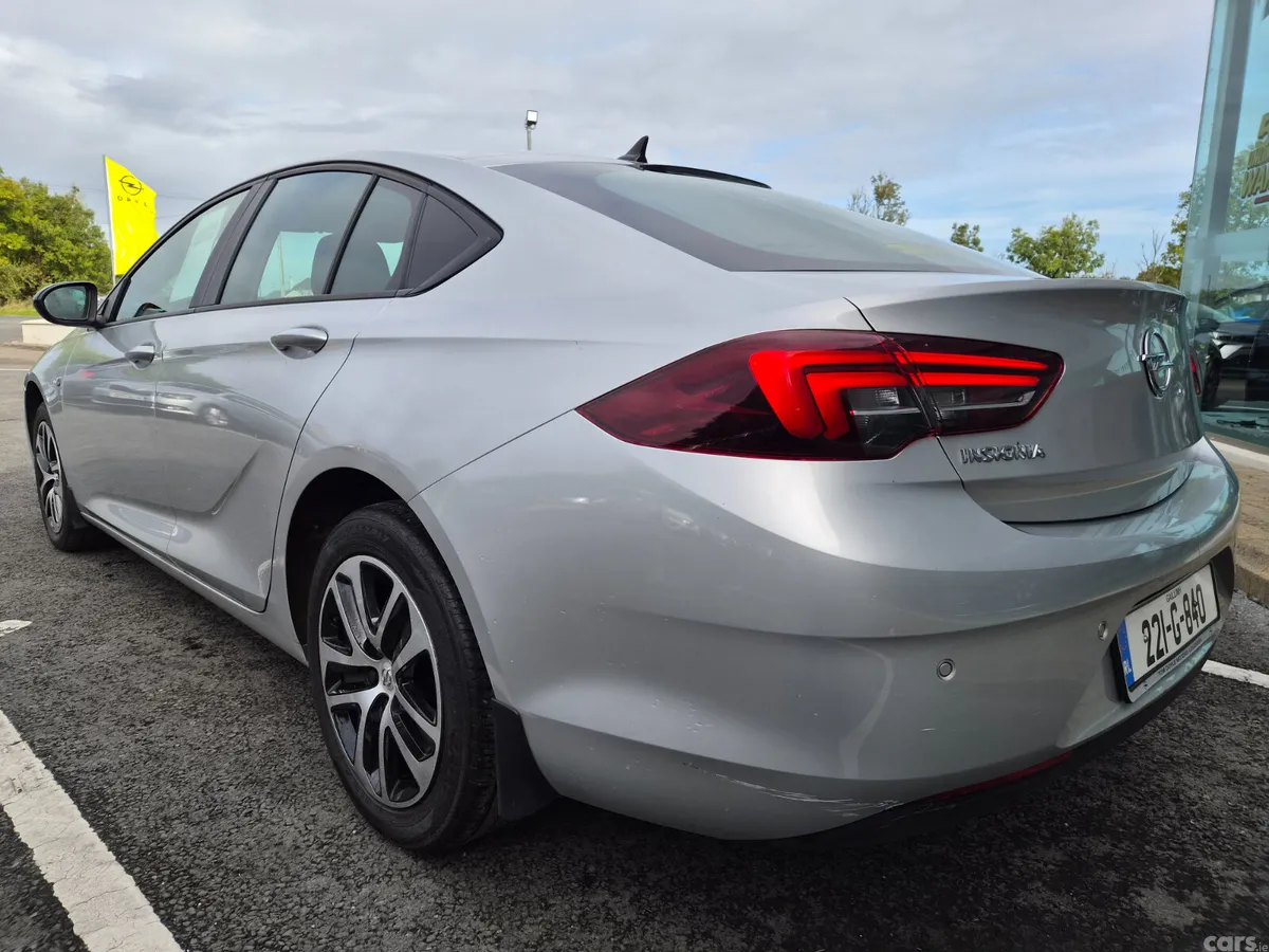 Opel Insignia Hatchback, Diesel, 2022, Grey