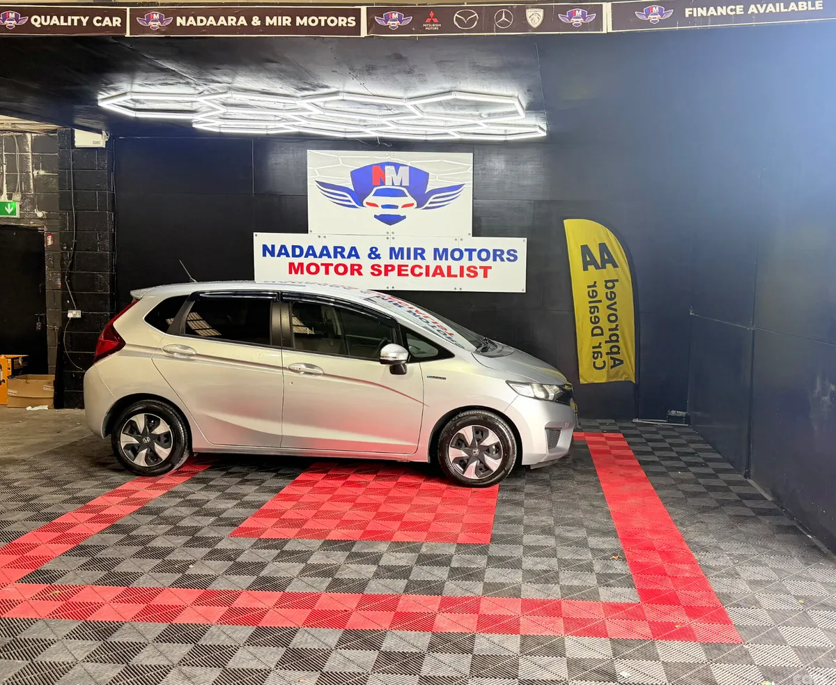 Honda Fit Hatchback, Petrol Hybrid, 2017, Silver