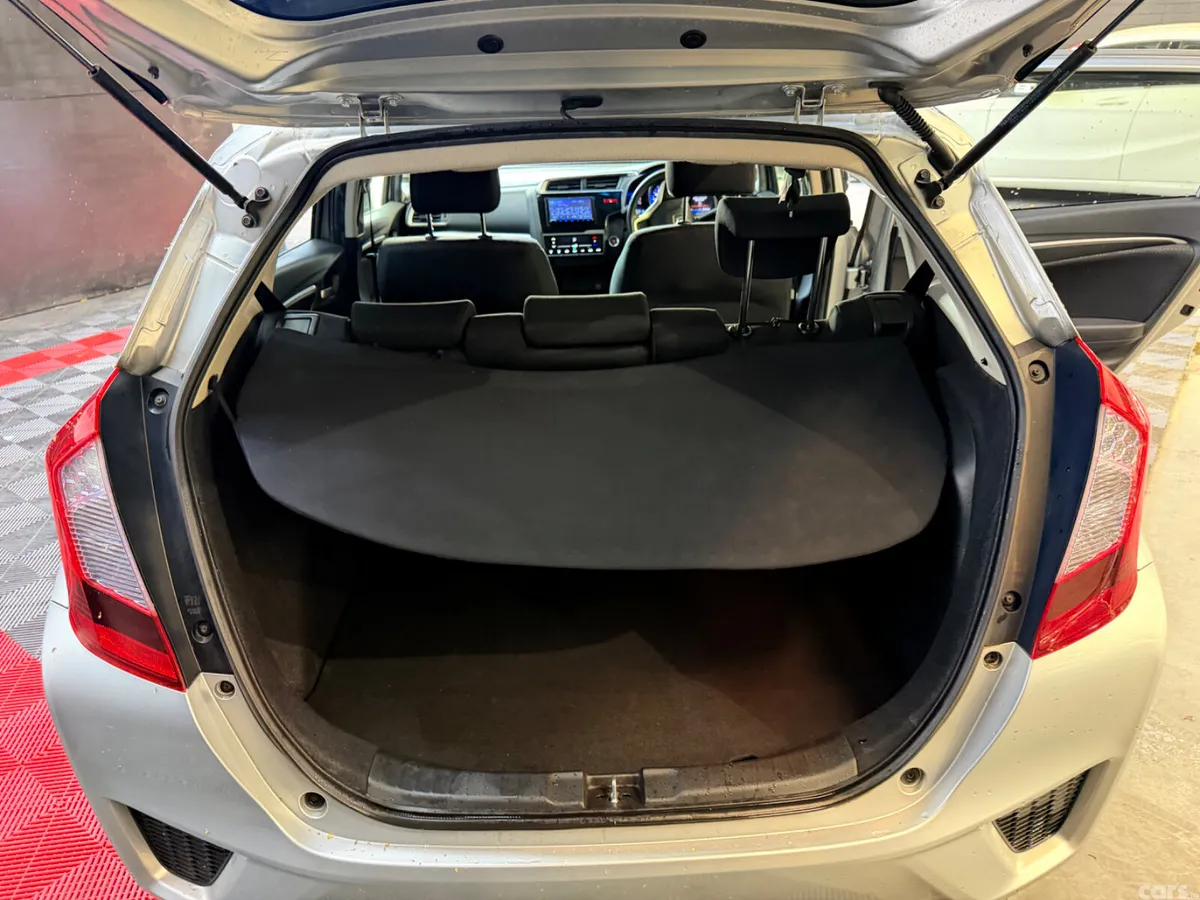 Honda Fit Hatchback, Petrol Hybrid, 2017, Silver