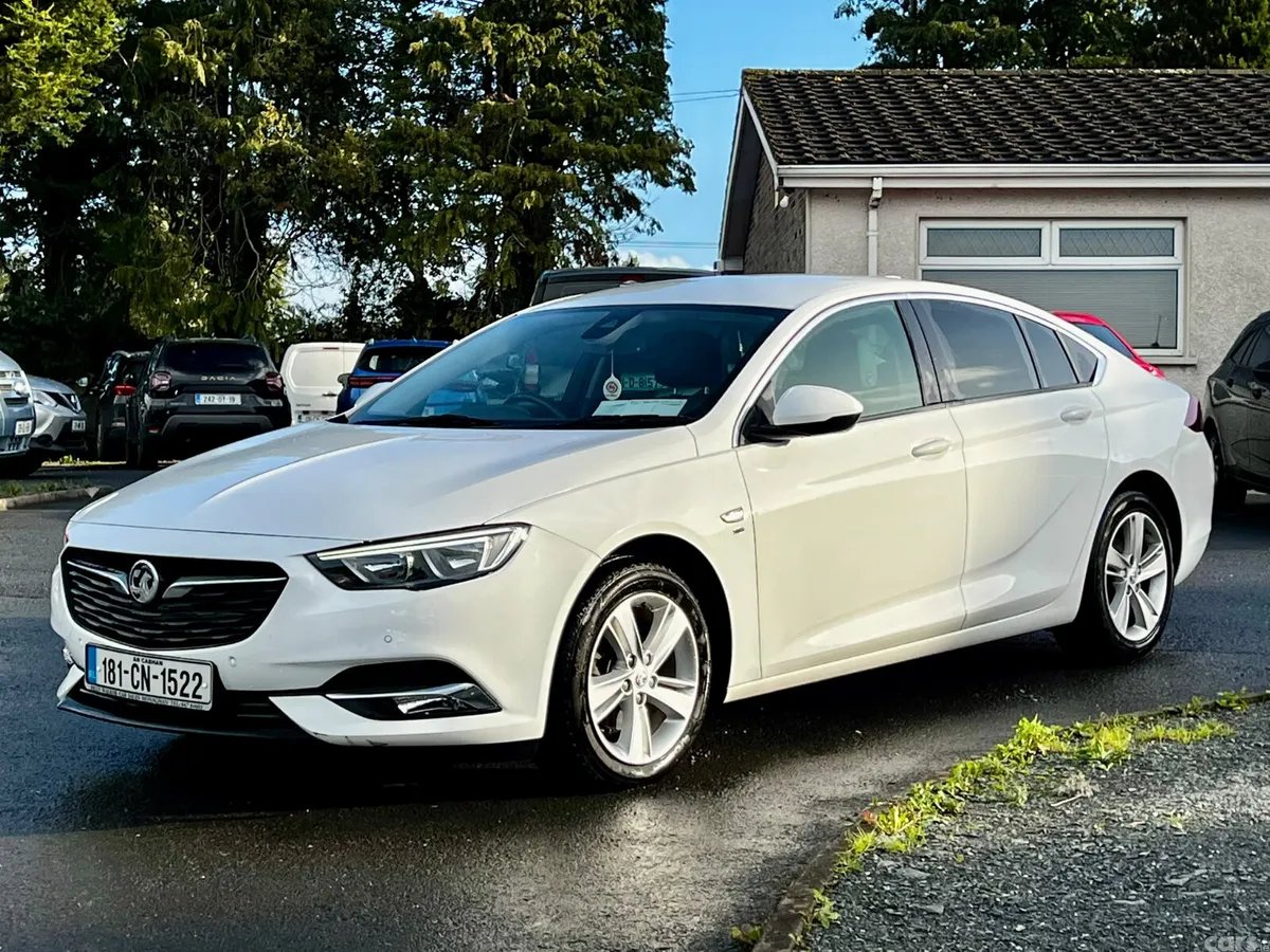 Opel Insignia Hatchback, Diesel, 2018, White