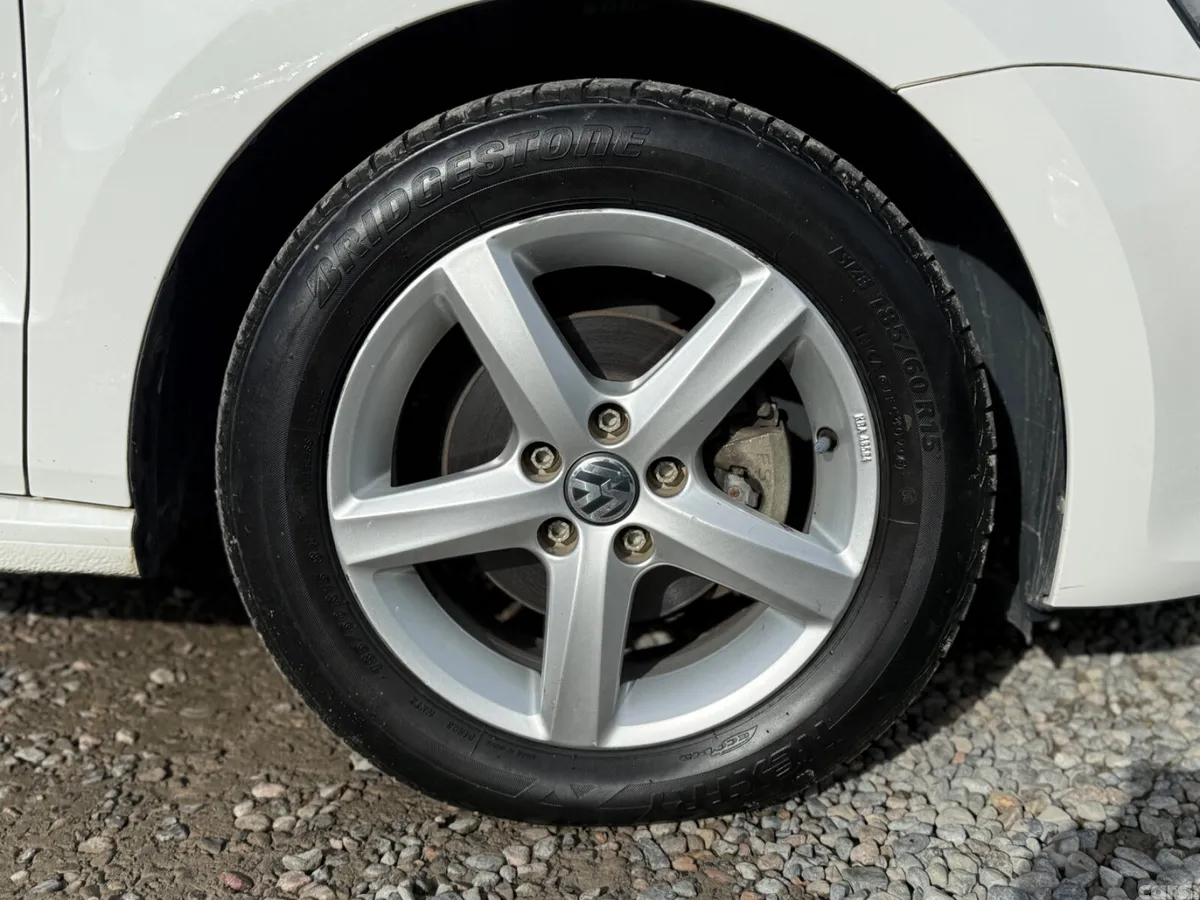 Volkswagen Polo Hatchback, Petrol, 2012, White