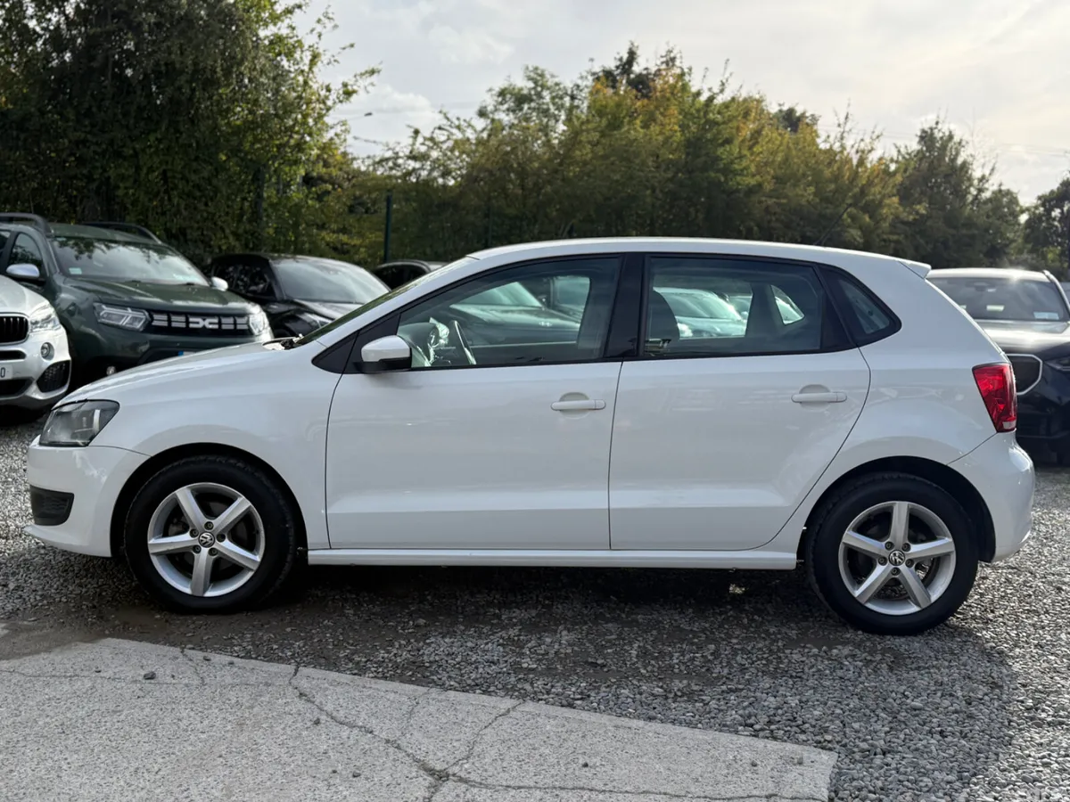 Volkswagen Polo Hatchback, Petrol, 2012, White