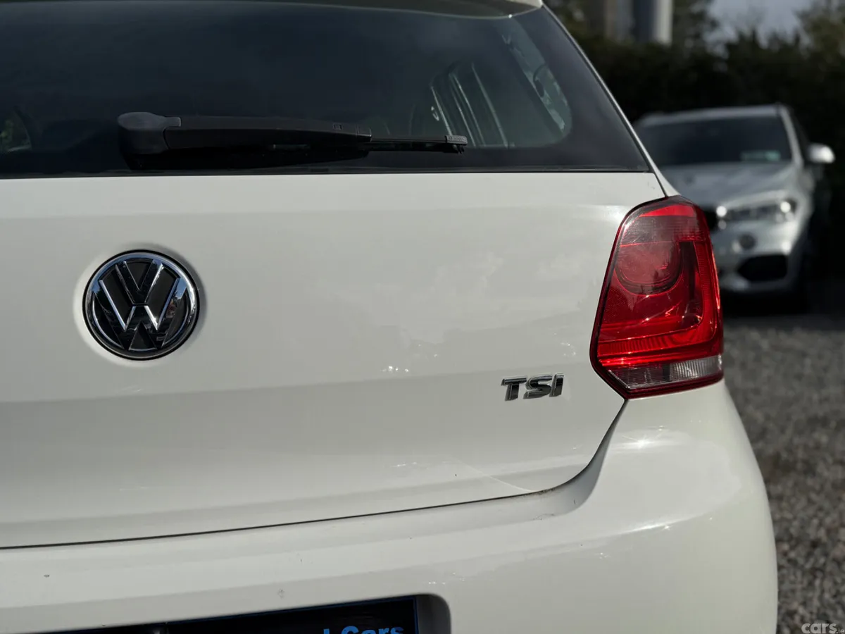 Volkswagen Polo Hatchback, Petrol, 2012, White