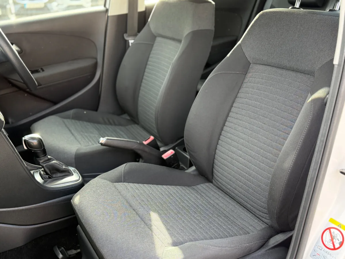Volkswagen Polo Hatchback, Petrol, 2012, White