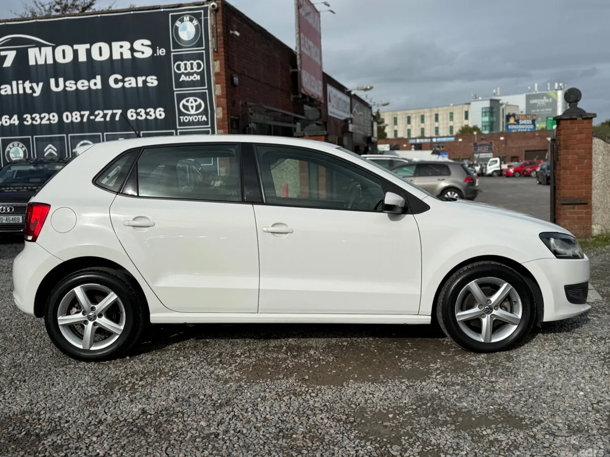 Volkswagen Polo Hatchback, Petrol, 2012, White