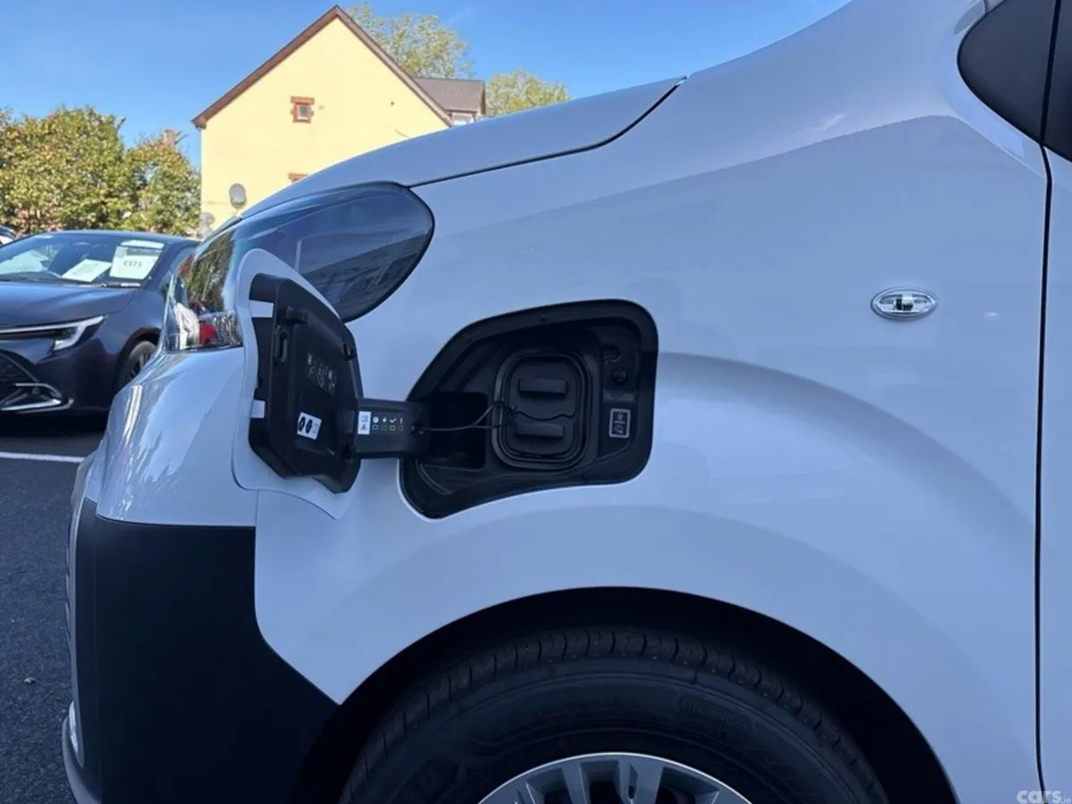 Toyota Proace Van, Electric, 2026, White