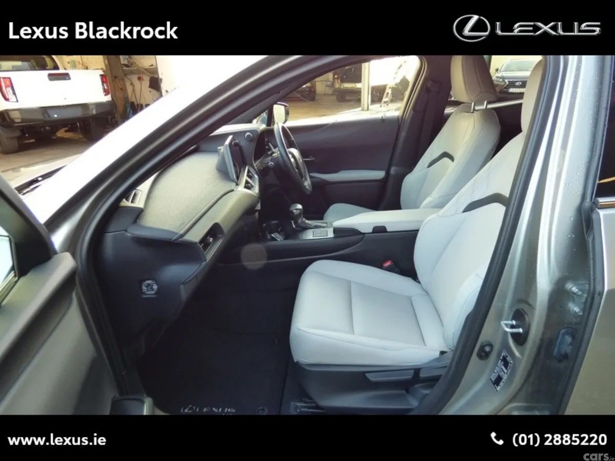Lexus UX SUV, Petrol Hybrid, 2023, Silver