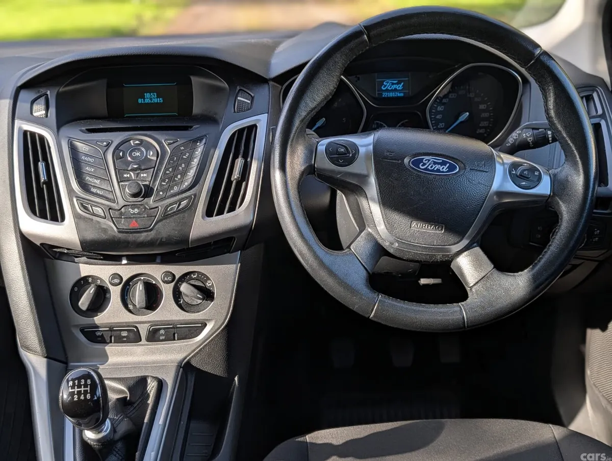 Ford Focus Hatchback, Diesel, 2014, Brown