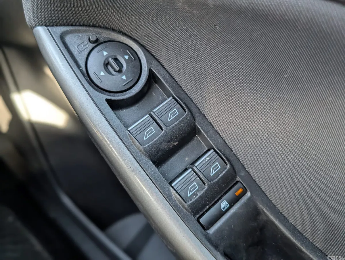 Ford Focus Hatchback, Diesel, 2014, Brown