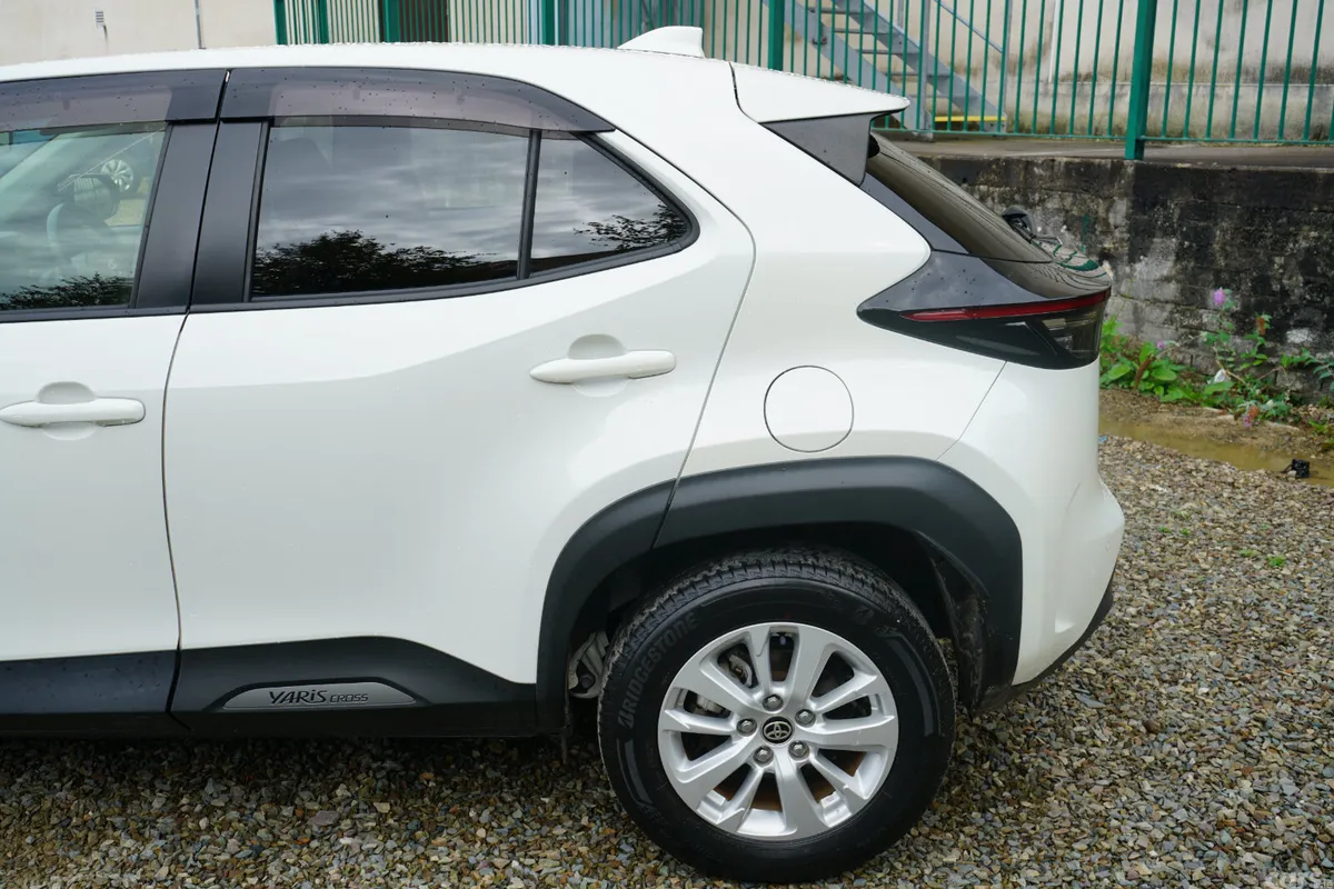 Toyota Yaris Cross SUV, Petrol Hybrid, 2021, White