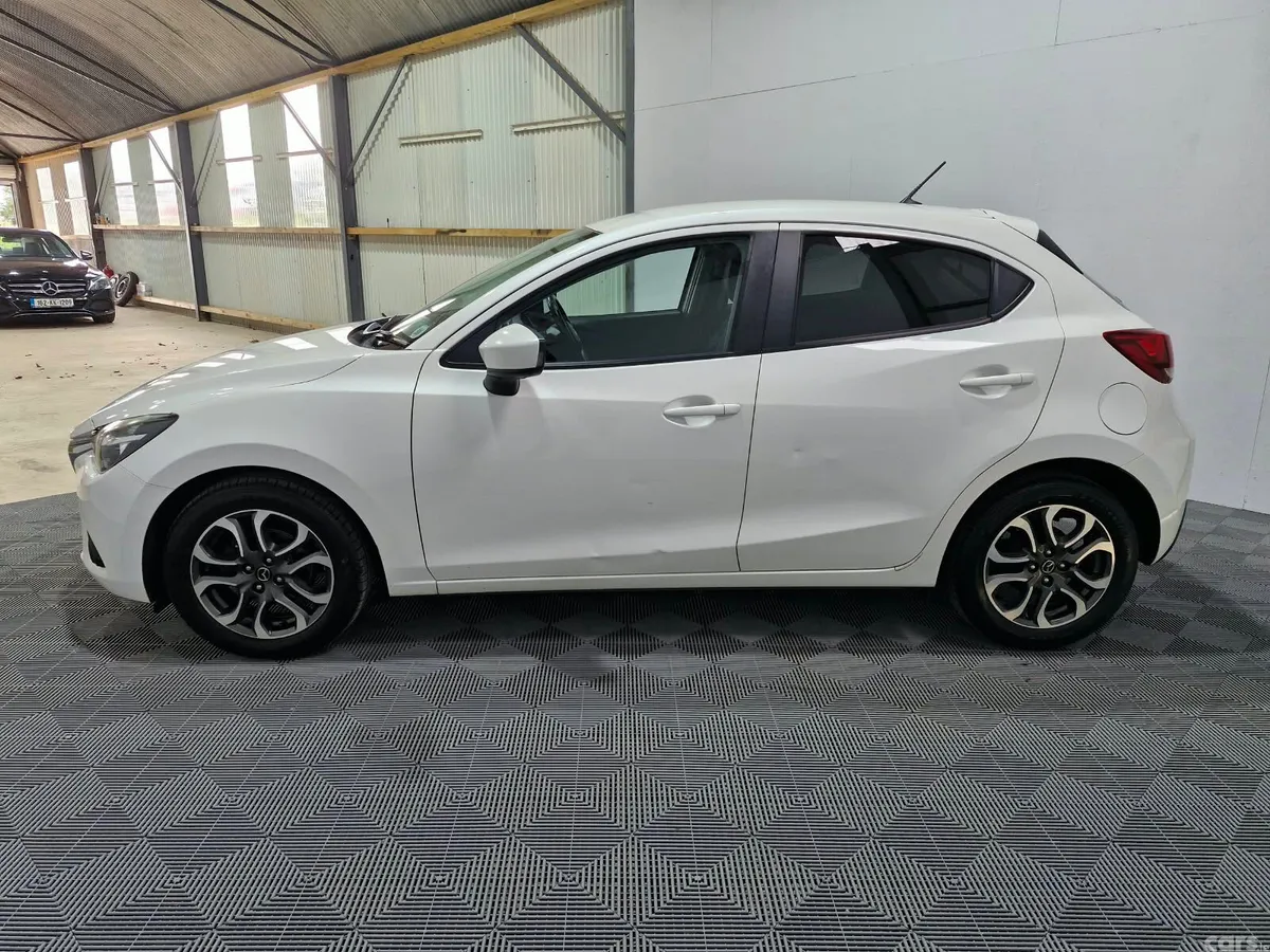 Mazda Mazda2 Hatchback, Petrol, 2015, White