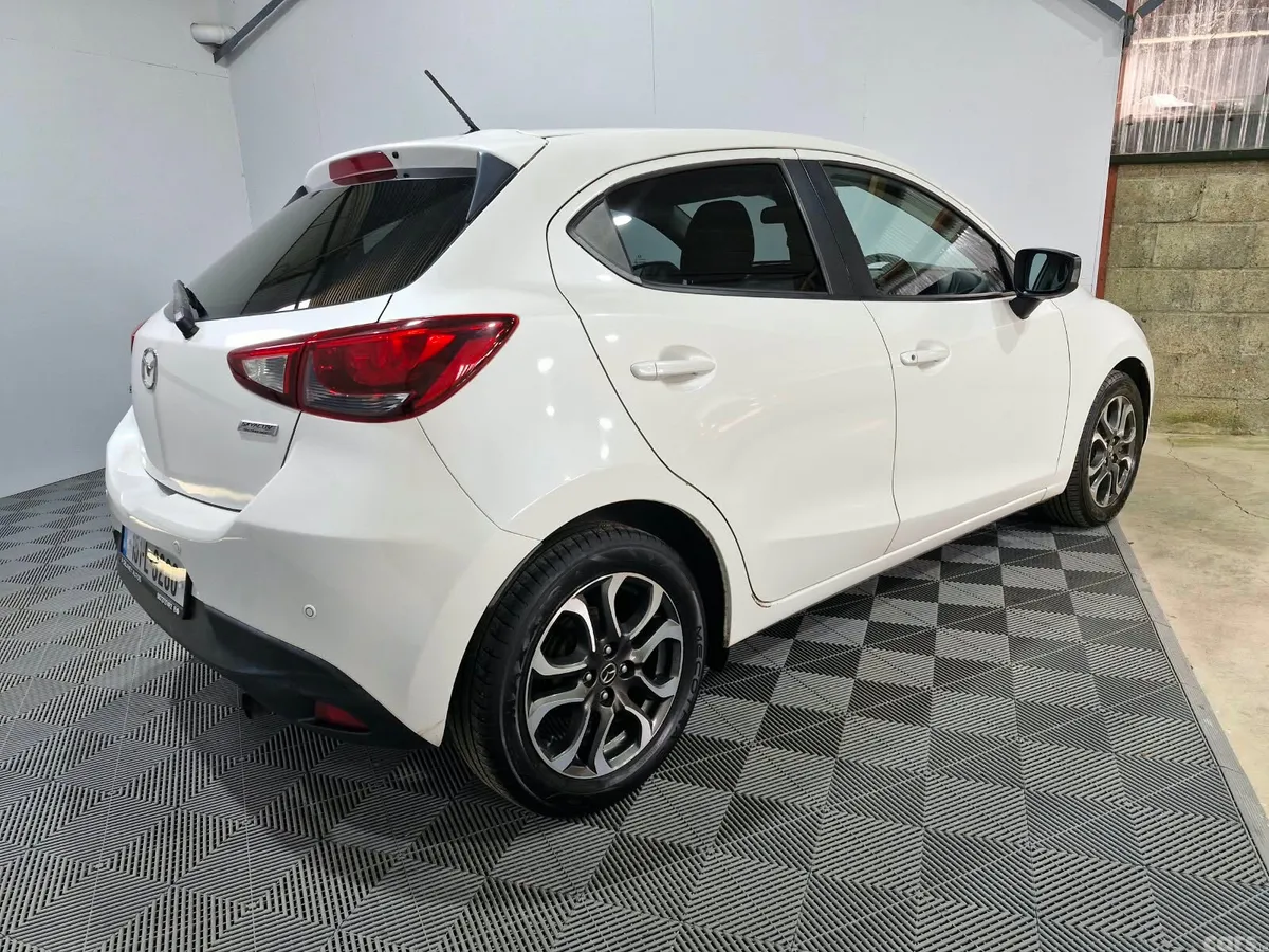 Mazda Mazda2 Hatchback, Petrol, 2015, White
