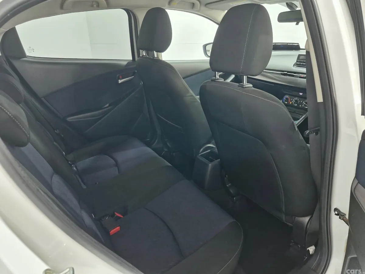 Mazda Mazda2 Hatchback, Petrol, 2015, White