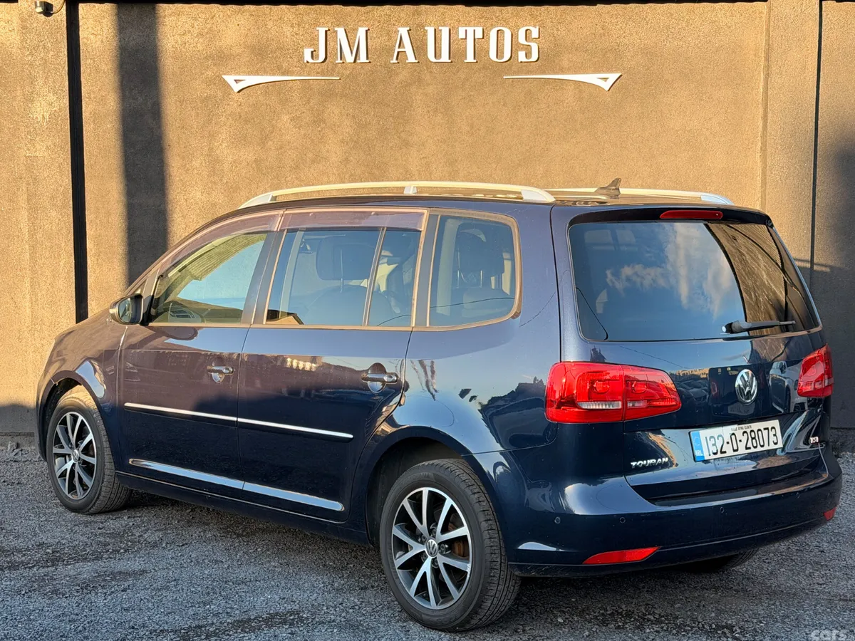 Volkswagen Touran MPV, Petrol, 2013, Blue