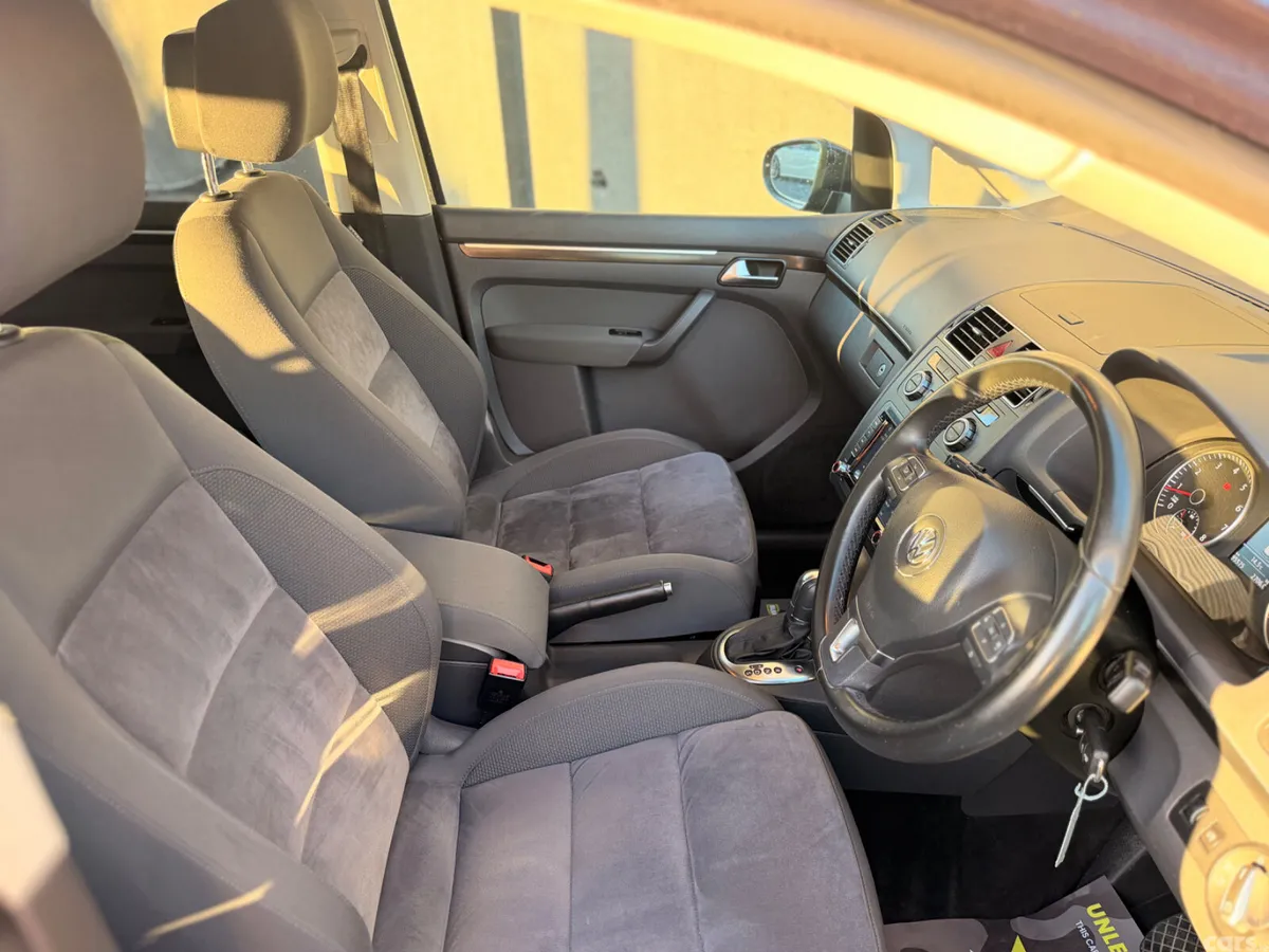 Volkswagen Touran MPV, Petrol, 2013, Blue