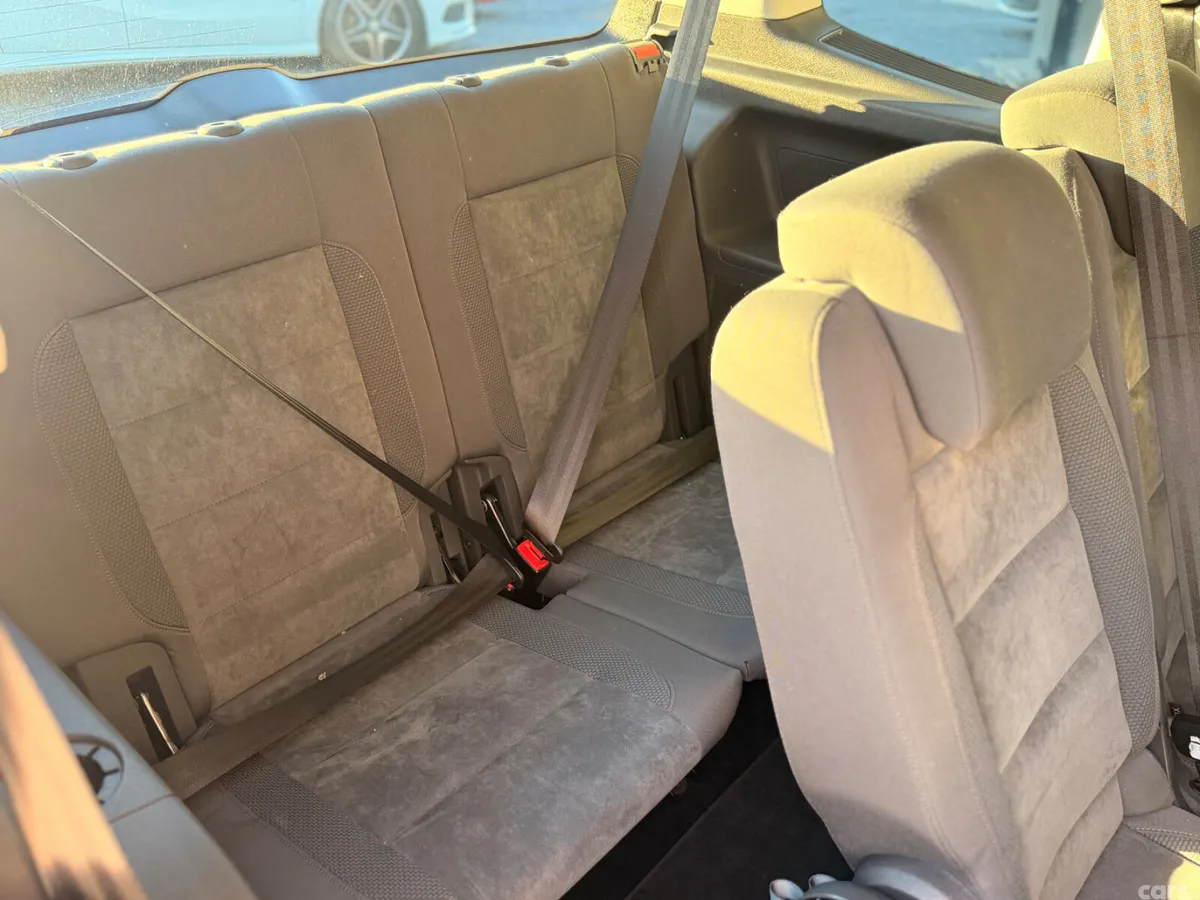 Volkswagen Touran MPV, Petrol, 2013, Blue
